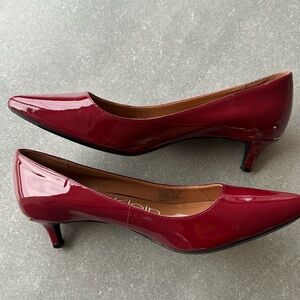 Calvin Klein Kitten heel pumps